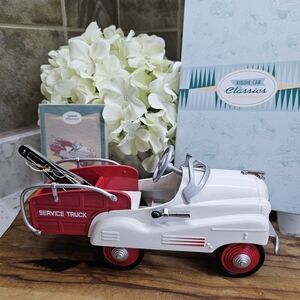Hallmark Kiddie Car Classics 1941 Steelcraft by Murray Junior Service Truck